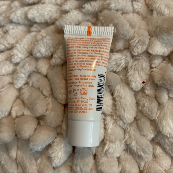 Origins Ginzing Into The Glow Brightening Serum Travel Size - Picture 3 of 4